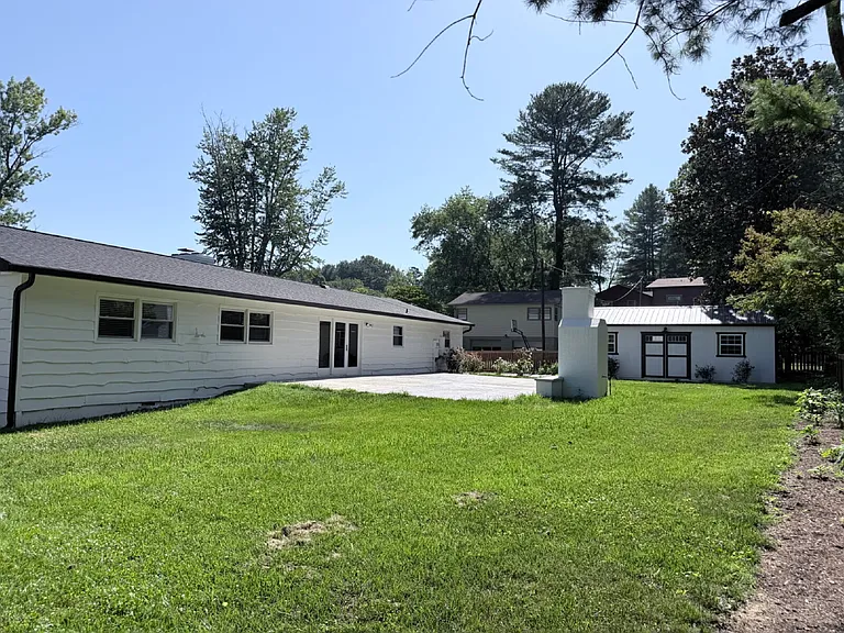 18 Carjen Ave — Photo 88