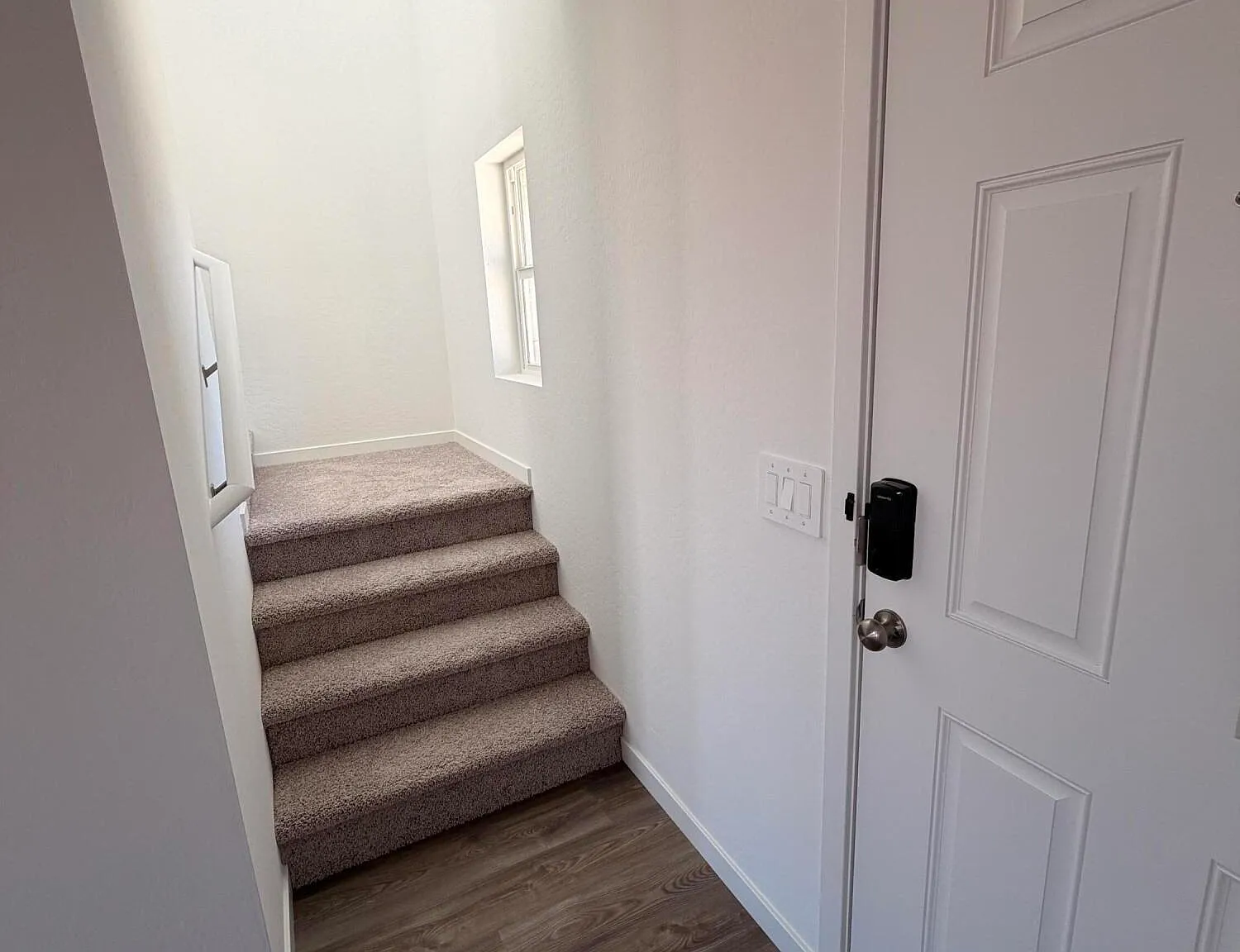 3 bed, 2.5 bath, 1668 sqft, $1,900 — Photo 4