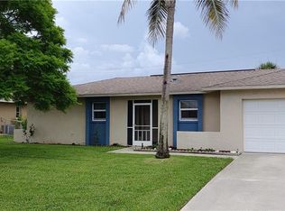 2137 SE Santa Barbara Pl, Cape Coral, FL 33990