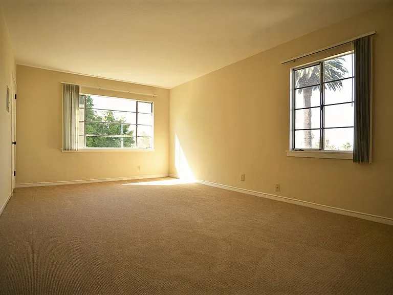 641 Oakland Ave — Photo 4
