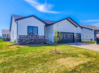 650 NW Rosemont Dr, Waukee, IA 50263