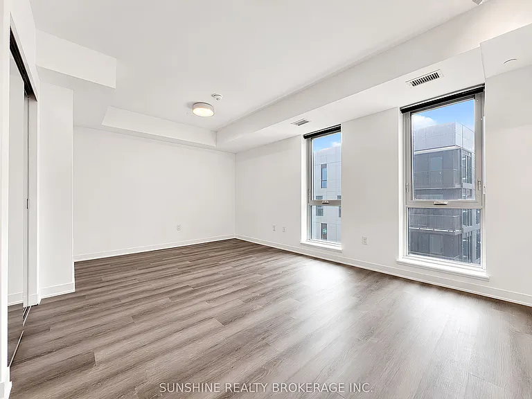 10 Oak St #609 — Photo 5