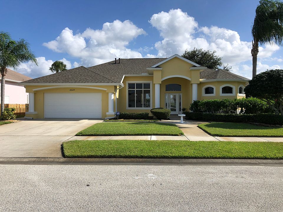 1st image of 2507 Canterbury Cir