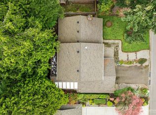 12030 NE 67th St, Kirkland, WA 98033