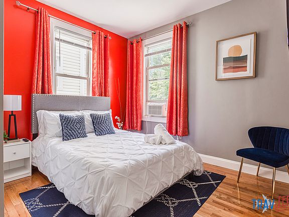 3rd image of 2897 Harrington Ave #1B