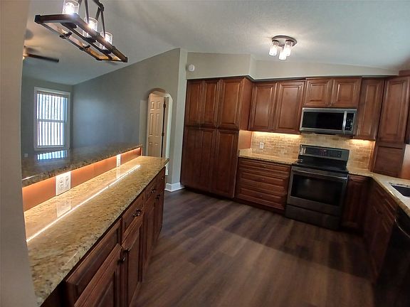 3rd image of 54234 Hazel Jones Rd