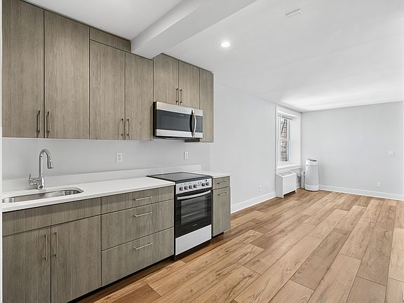 3rd image of 20-43 Seagirt Blvd #2B