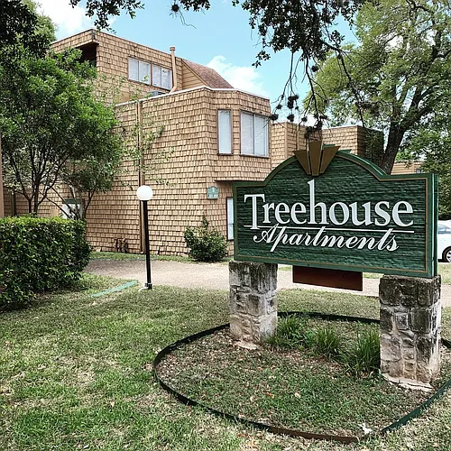 Treehouse Apartments Photo 1