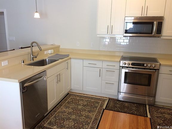 3rd image of 960 Anza St APT 4