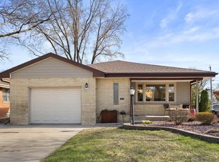 9727 W Hayes Pl, West Allis, WI 53227