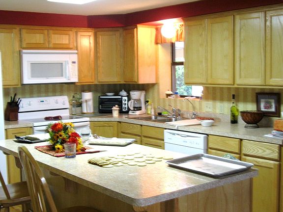 2nd image of 2021 W Michigan Dr