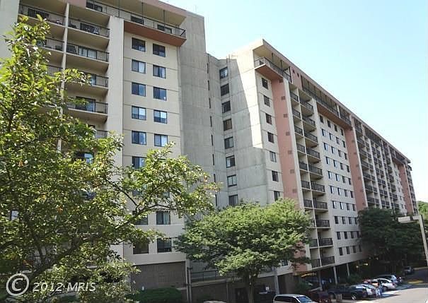 1st image of 3800 Powell Ln APT 827