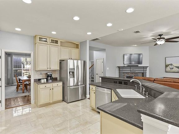 4th image of 5905 Northcrest Dr