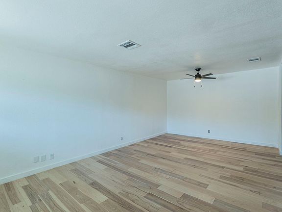 5th image of 3106 Northeast Dr