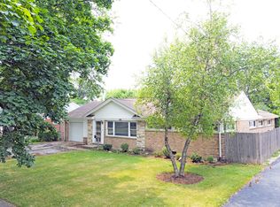 262 N Linden Ave, Palatine, IL 60074