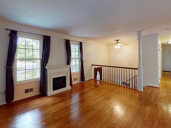 3rd image of 39647 Margaret Ct