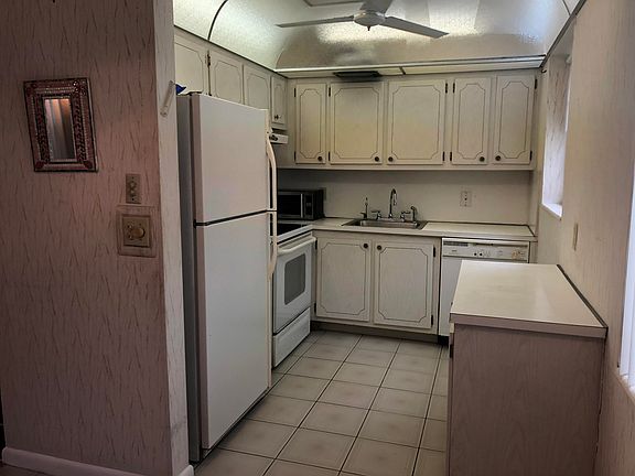 Home For Sale In Century Village