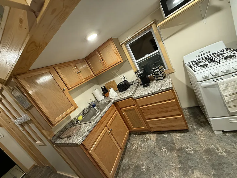 327 Shusta Rd #2 — Photo 6