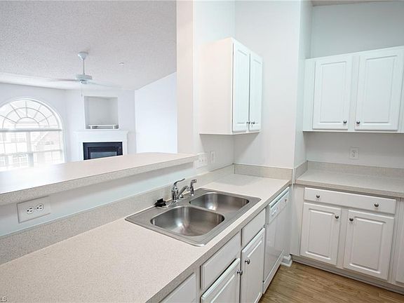 4th image of 4290-3D Cedarcroft Ct