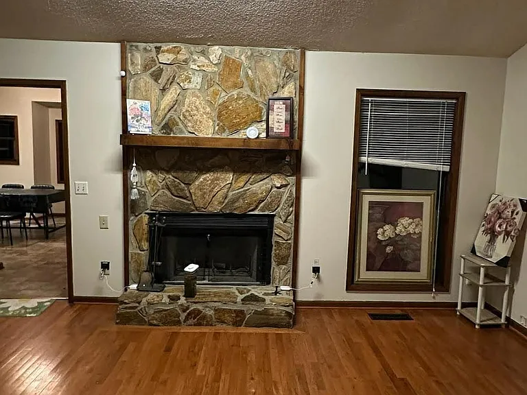 3966 N Indian Cir NW — Photo 4