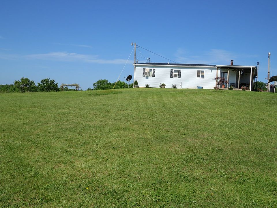 2nd image of 745 Steve Combs Rd