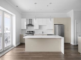 6555 W North Ave #303, Oak Park, IL 60302