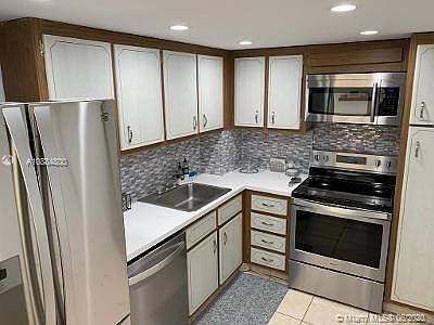 3rd image of 5005 Collins Ave APT 407