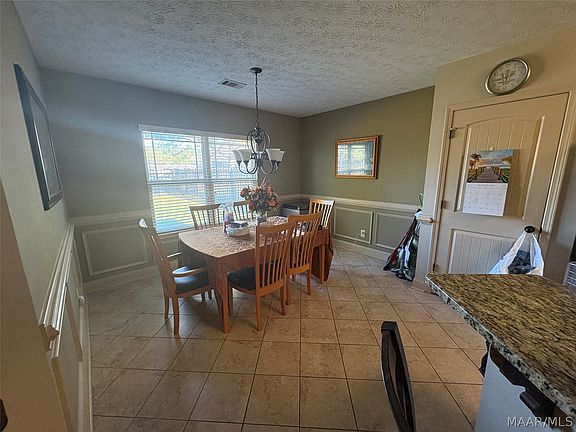 5th image of 425 Stone Park Blvd