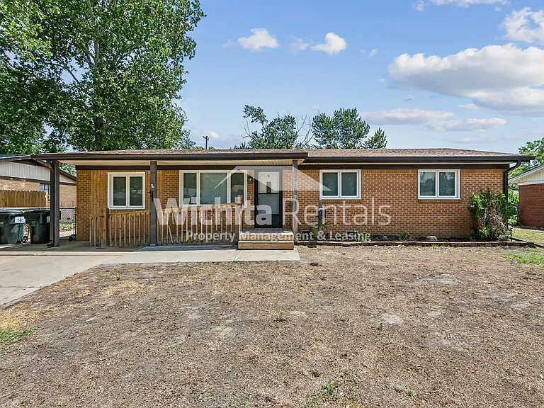 4536 S Glenn Ave — Photo 1