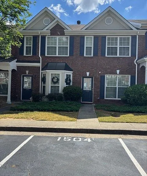 1504 Cove Creek Cir — Photo 1