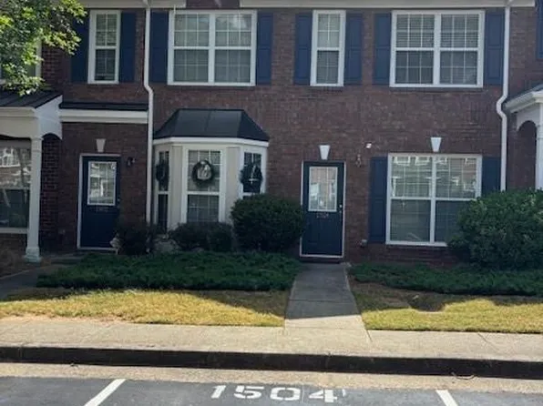 1504 Cove Creek Cir, Norcross, GA 30093