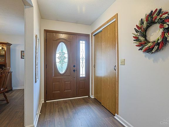 4th image of 1858 Fallbrook Ln