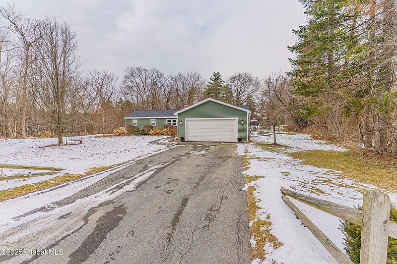 3rd image of 139 Riley Road