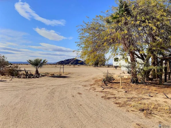 37568 E Turquoise Dr, Wellton, AZ 85356