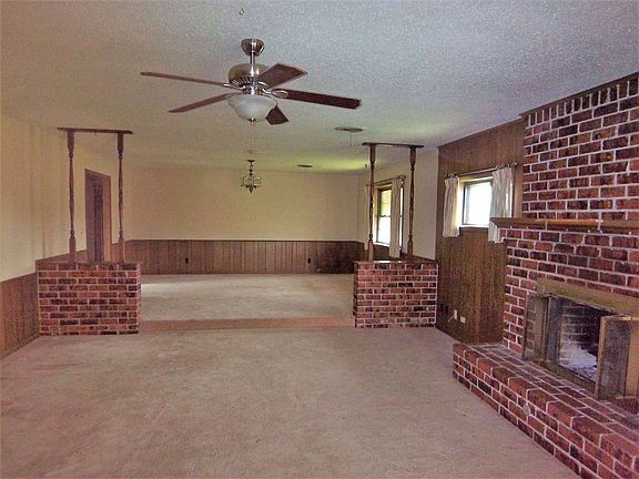 4th image of 901 N Alice Dr