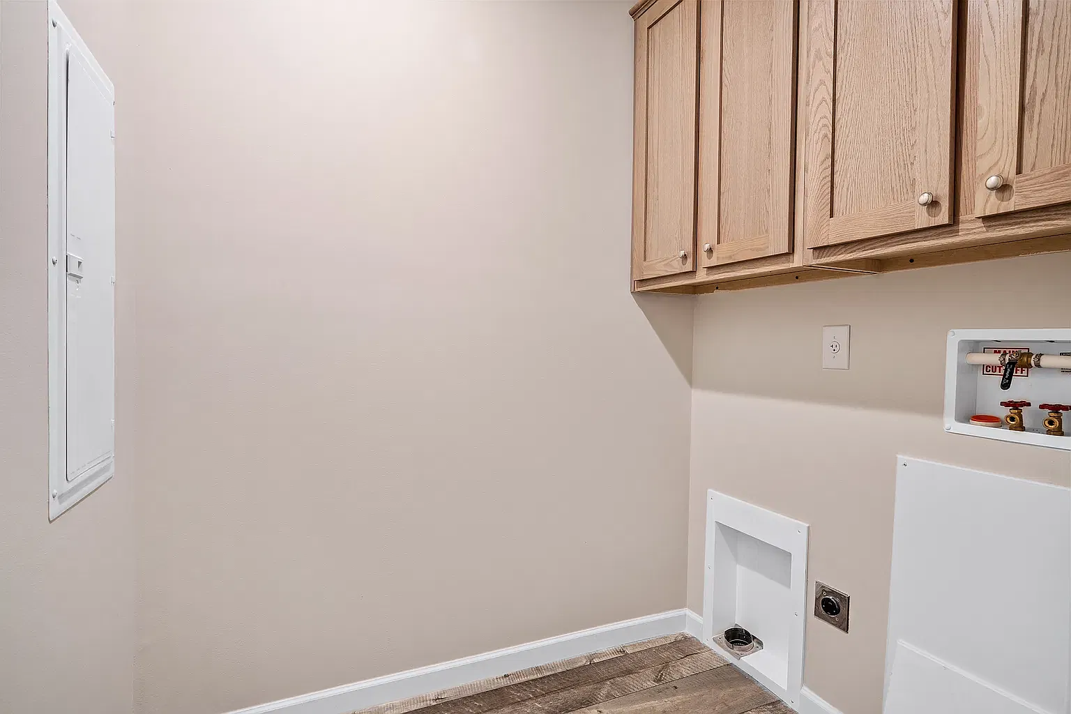 3 bed, 1361 sqft, $2,195 — Photo 3
