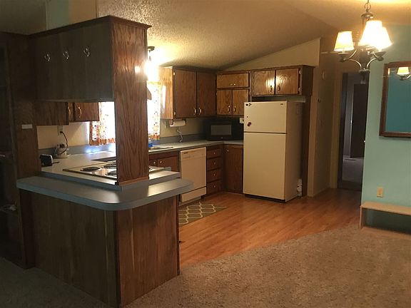 2nd image of 210 S Elm St