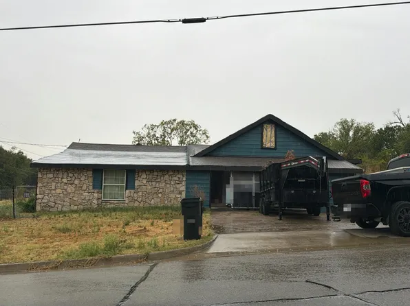601 E 1st St, Weatherford, TX 76086