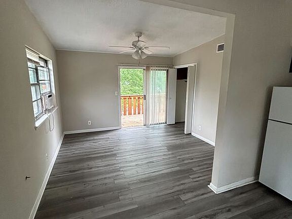 4th image of 3909 N Oakland Gravel Rd #202