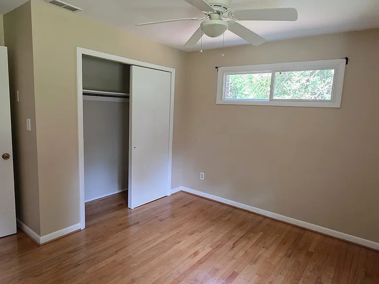1405 Woodside Ave — Photo 8