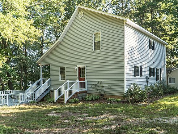3rd image of 222 Red Fox Dr