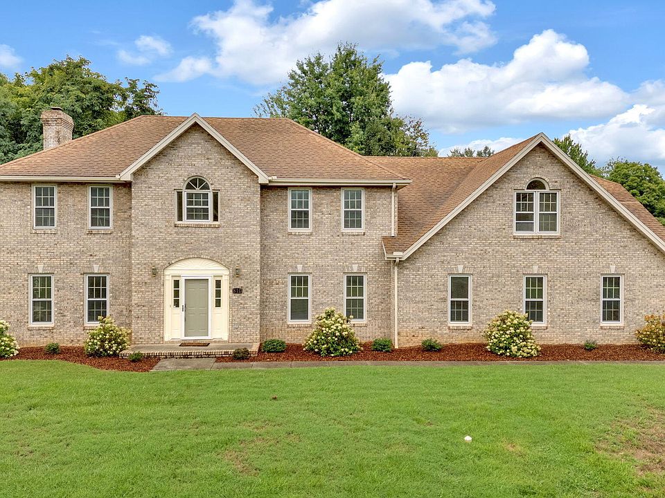 1st image of 810 Regency Dr