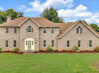 810 Regency Dr, Johnson City, TN 37604