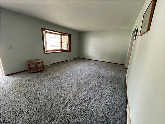 3rd image of 7364 Larkspur Dr