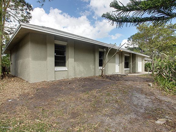 3rd image of 1681 San Diego St SE