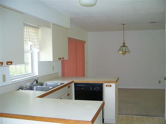 Lots Of Counter Space In Kitchen