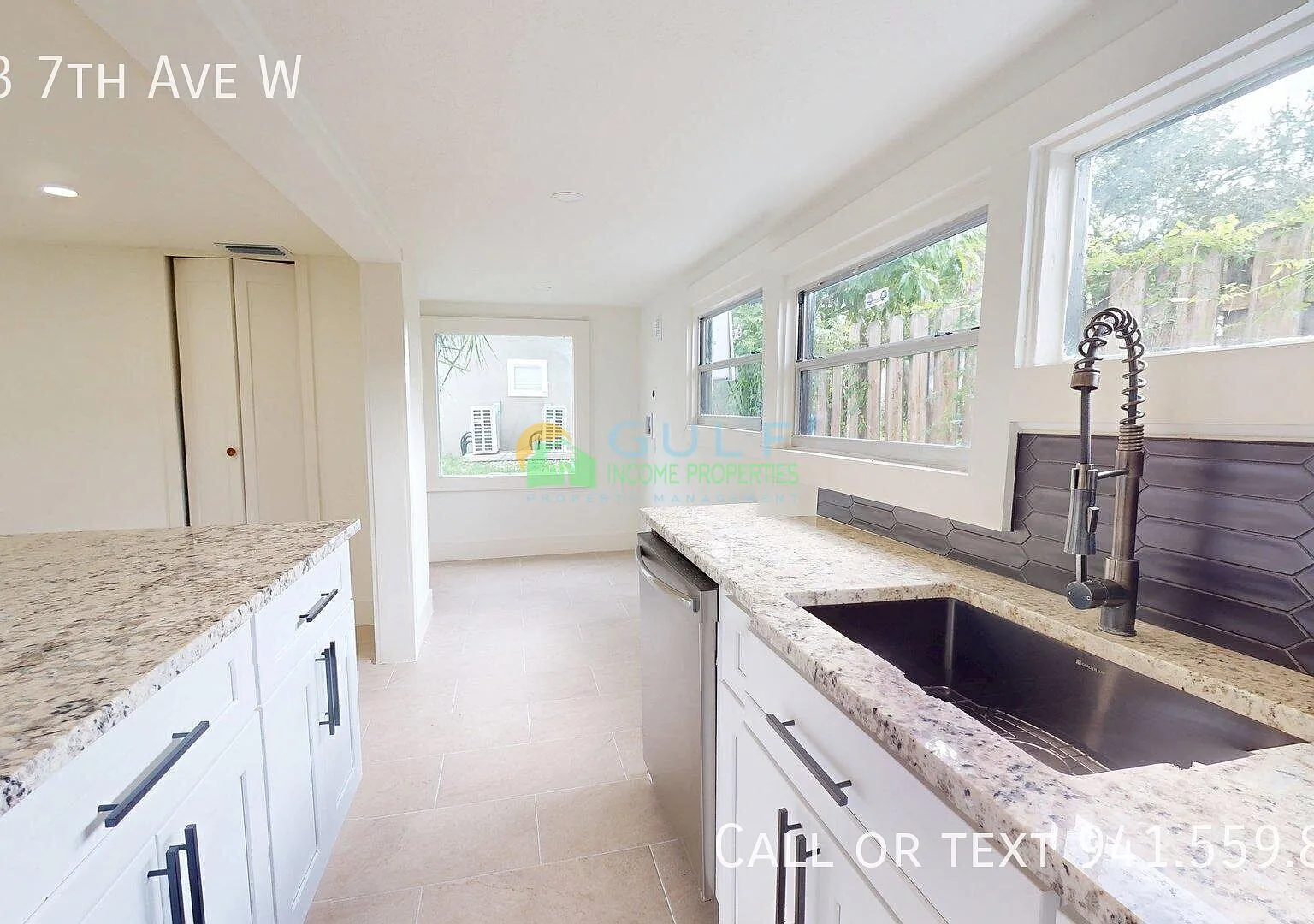 3 bed, 2.0 bath, 1195 sqft, $2,700 — Photo 2