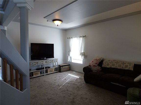3rd image of 9501 Albert Way SE