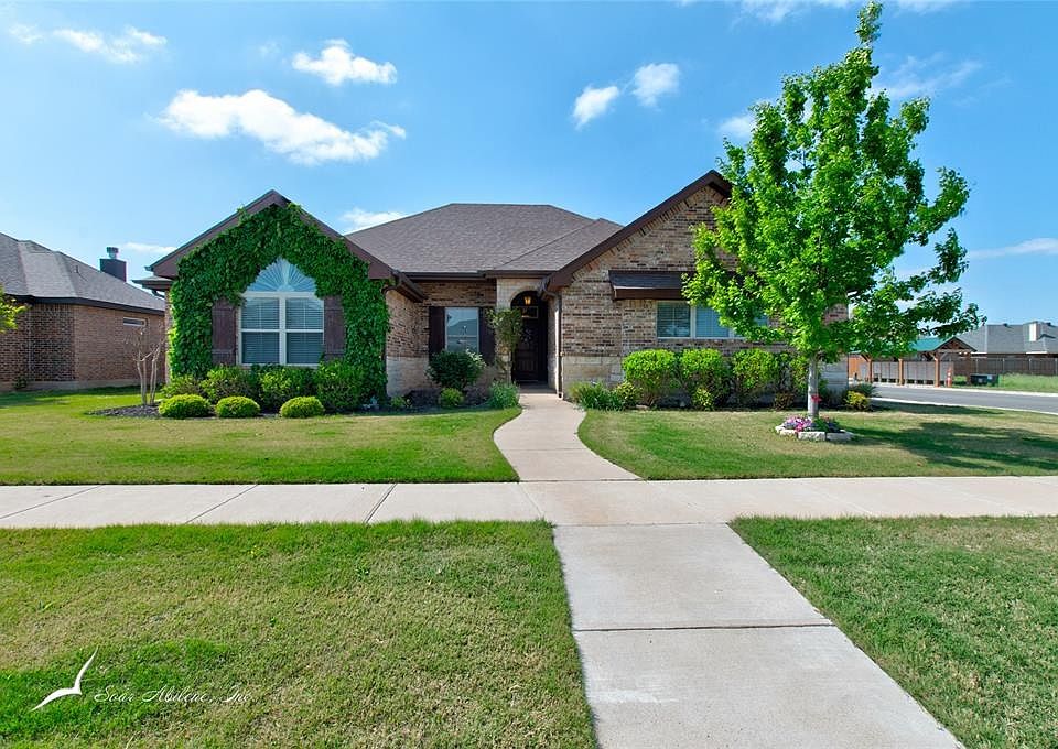 1st image of 301 Whiterock Dr