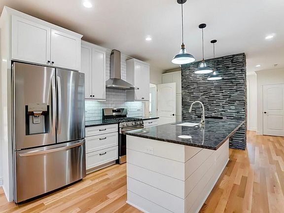 2nd image of 1424 N 4th St #1/2